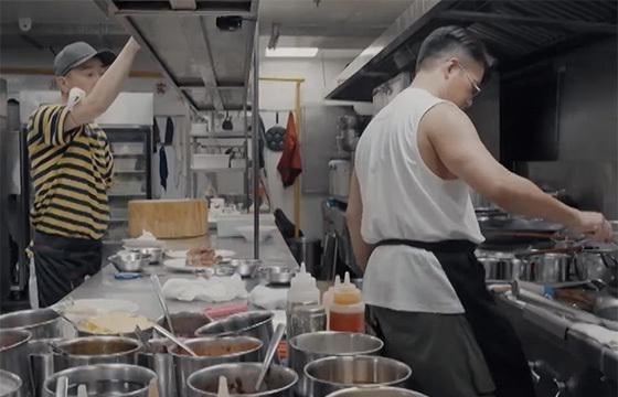 请吃饭的姐姐|《请吃饭的姐姐》收官了都难出圈,节目定位成问题,浪费好资源