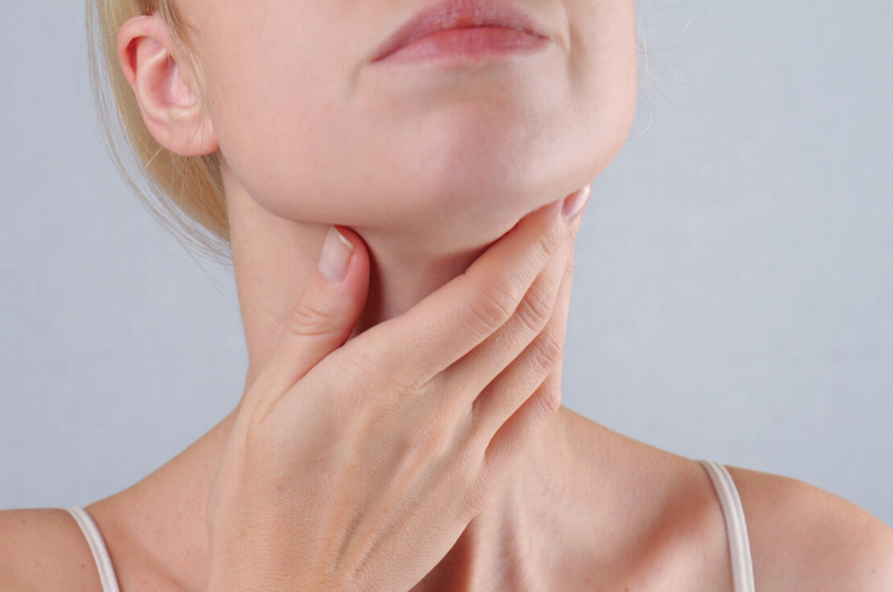 肾虚|甲乳科主任呼吁停止食用，比熬夜还伤甲状腺，提醒妈妈：趁早撤下餐桌