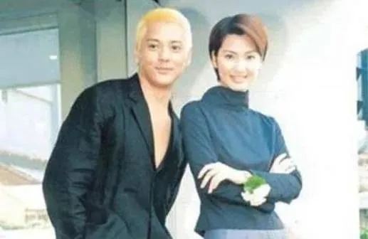 洪欣|高调离婚！老公偷吃女经纪人，圈内都传遍了…