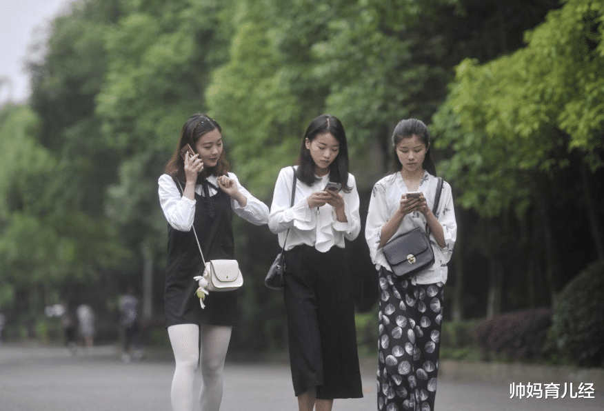 幼师|不受男生欢迎的女生职业排行出炉，幼师排进前三，榜首在意料之中