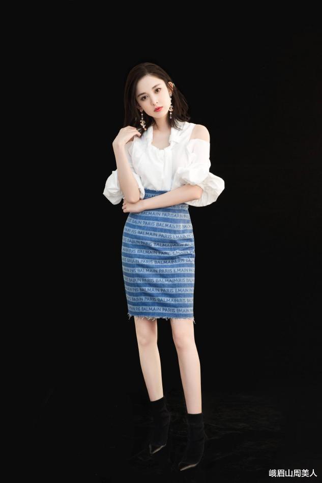 峨眉山周美人|娜扎“摩登女郎”造型太惊艳了，穿丝绒黑裙配礼帽，这身材够辣！