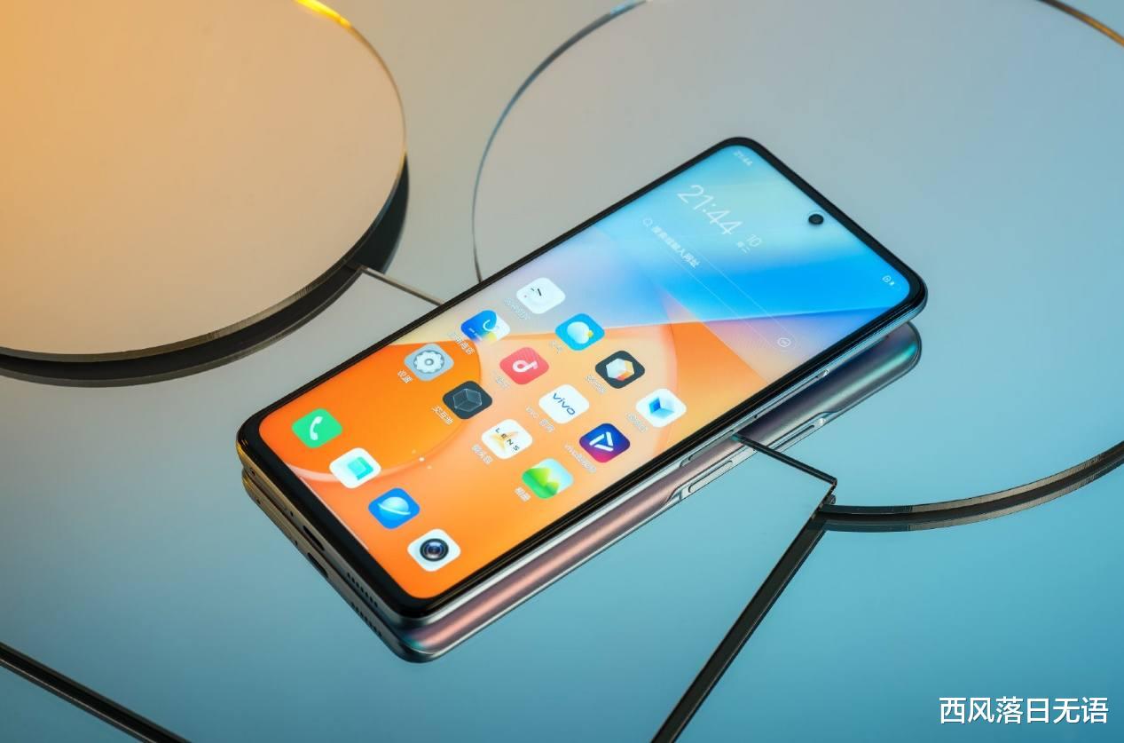 iqoo|良心不痛吗？安兔兔性能王是iQOO Z5？吊打一群，贵价卖的输得更惨