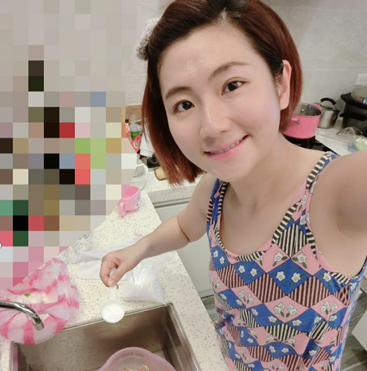 十万个家居为什么|任家萱晒出自己的家,厨房连地面都一尘不染,这样的家太舒适了