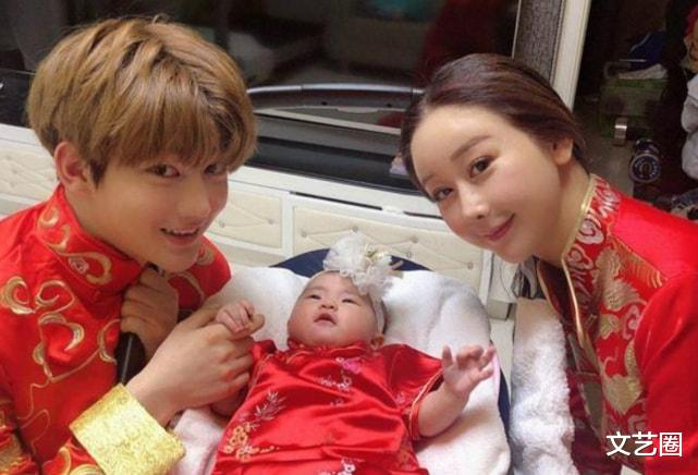 肖战|咸素媛晒与小18岁老公亲吻视频秀恩爱,疑似用借位角度,网友质疑婚变