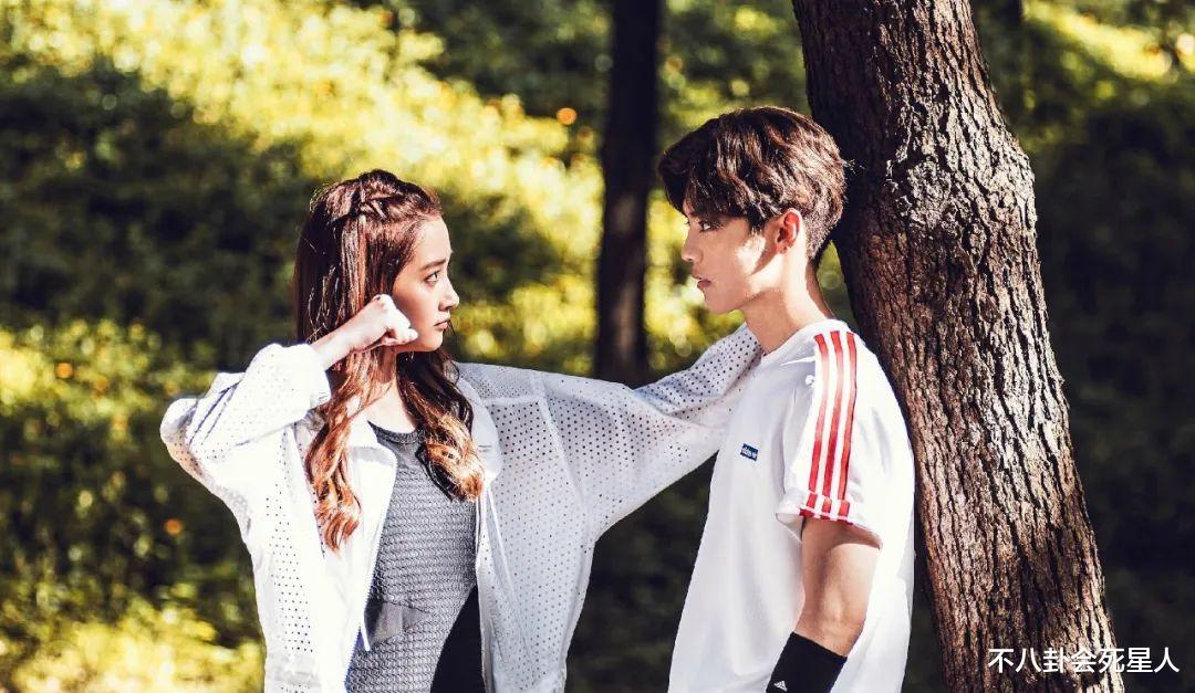 鹿晗|鹿晗生日没等到关晓彤的祝福，鹿晗自娱自乐实则满是心酸