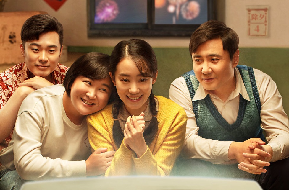 贾玲|如果《李焕英》票房突破50亿，贾玲能分多少钱？说出来别不信！