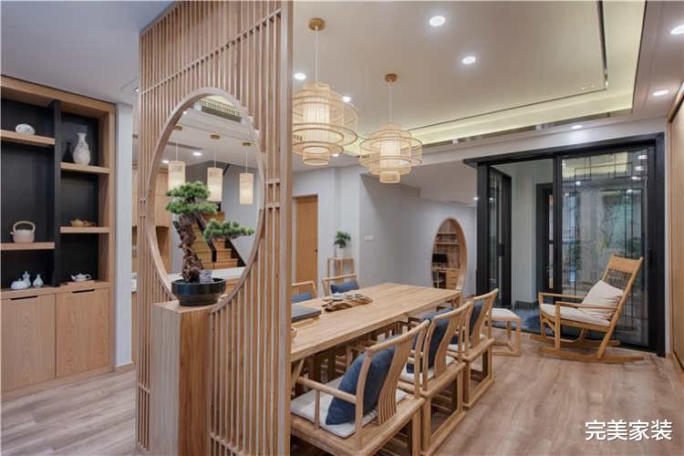 用中式色彩做填充，用现代的元素做点缀，打造层次丰富的别墅空间