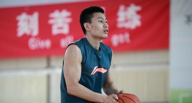 庫(kù)茲馬|已經(jīng)離隊(duì)！CBA總冠軍后衛(wèi)被放棄，未來(lái)或轉(zhuǎn)型為教練