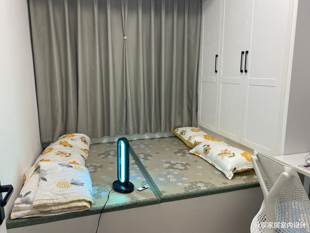 |入住半个月的新房，越住越喜欢，电视墙不做造型太赞了，很满意！