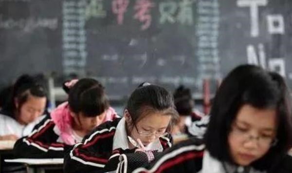 雪落无尘谈|梁建章提议“取消中考”，将初中和高中合并，读4年直接考大学