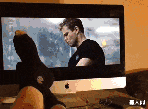 美人阁 这样发传单，有什么理由不接过来？哈哈