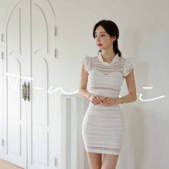 壹品穿搭|女神孙允珠的时尚搭配：金盏花瓣卷边清新刺绣包臀裙