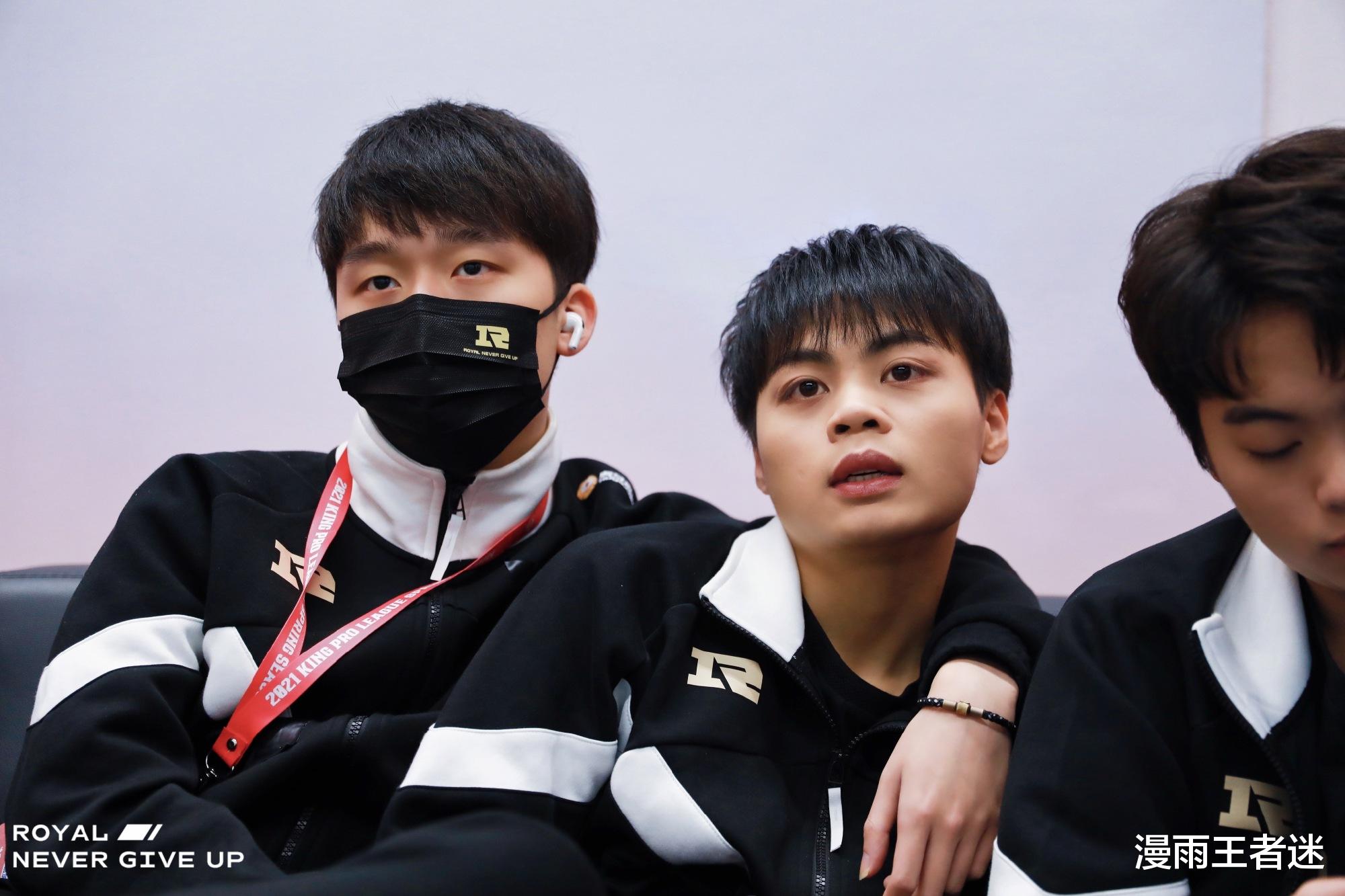 rngm|RNGM被曝几乎约不到训练赛，全靠6哥的人脉撑着，这300万花得真值！