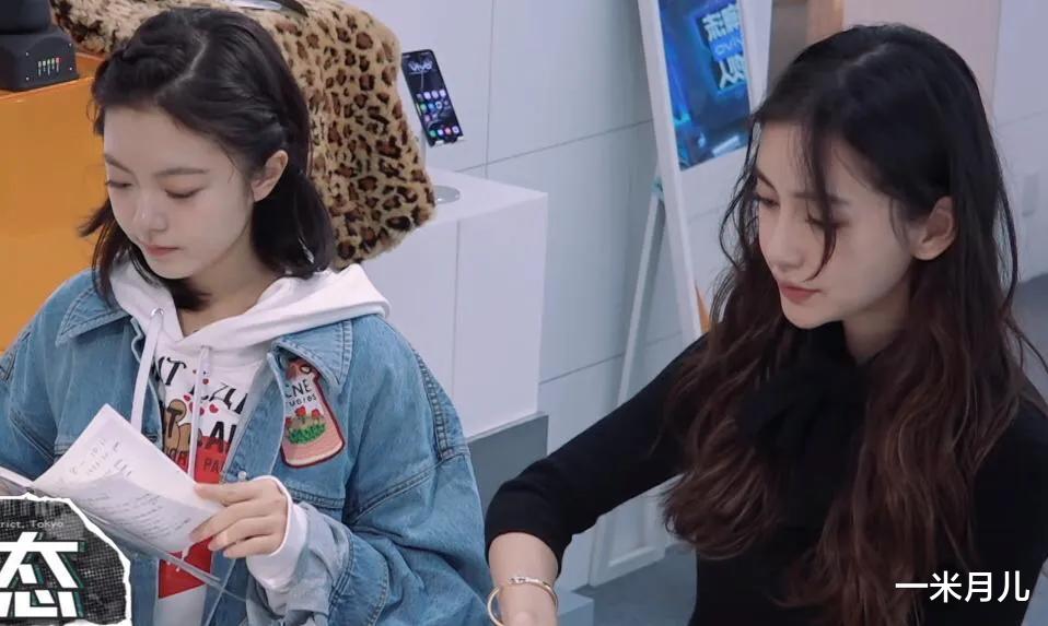 吴亦凡|跟吴亦凡一起同台活动，当年baby这样做，多年以后粉丝懂了