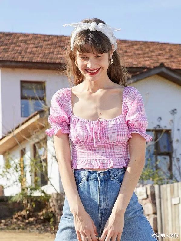 时尚丽人风行|百搭T恤要穿出时髦感！小心机和小技巧切记不能错过，变炸街女王