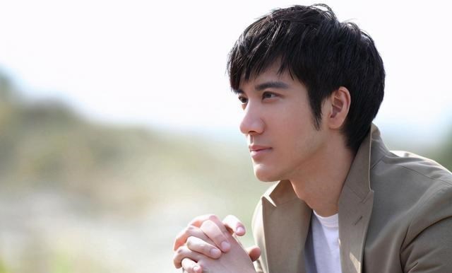 王力宏|王力宏儿子名字只有5笔,没有1笔是弯的,网友:不愧是音乐才子