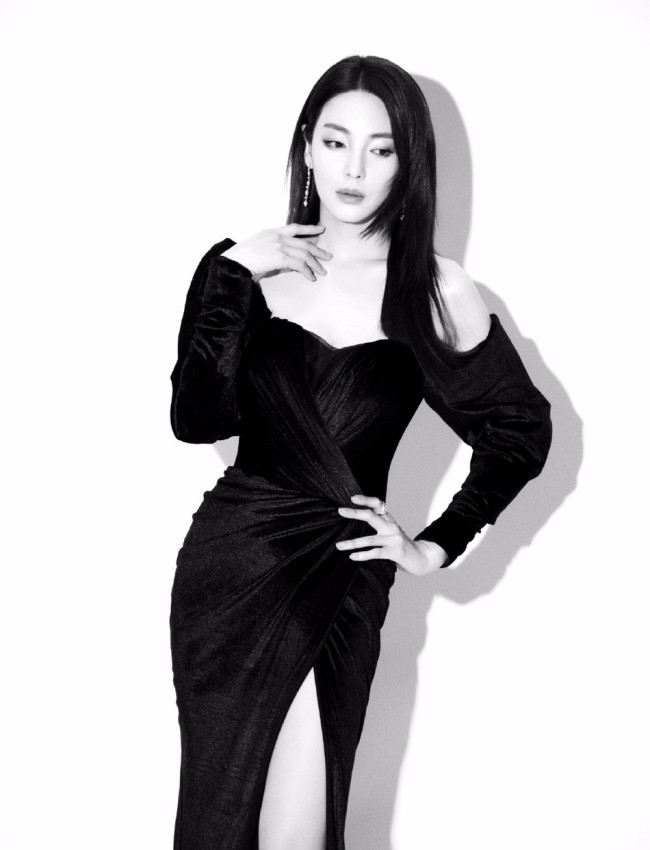 张雨绮|懒理新欢风波 张雨绮穿黑裙秀美腿