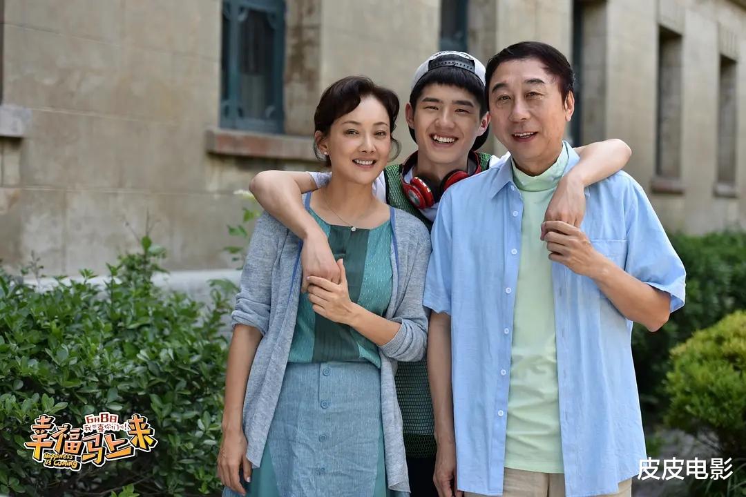 冯巩|没沉浸在过去夕阳下的老艺人冯巩，在央视外另一个圈子正红得发紫