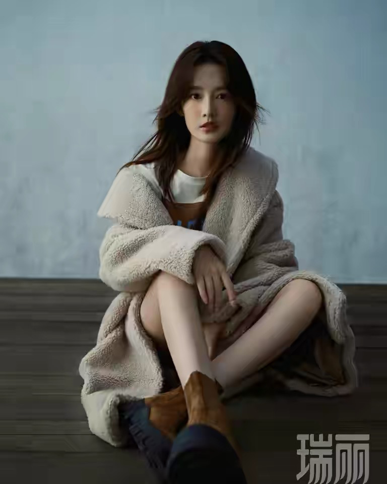 顾全心|李沁太绝了,时尚气场爆棚,各种风格都能手到擒来