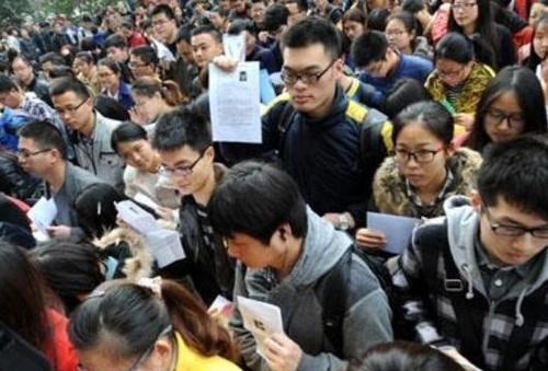 衬衫|教师行业或将迎来坏消息,招聘门槛被提高,师范生要提前准备