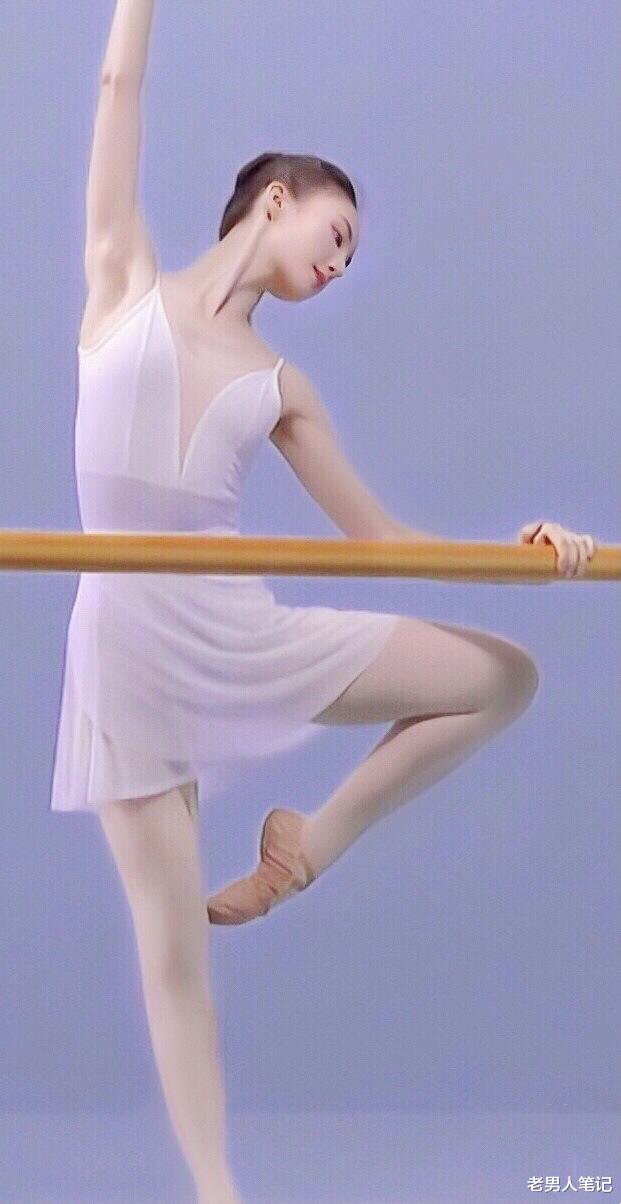 魏巍|《舞蹈生》导师亮相,孟美岐性感金晨清纯,佟丽娅美貌若天仙