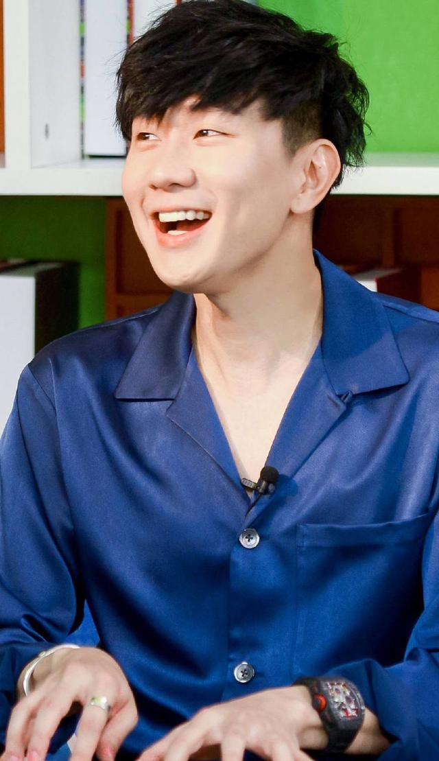 林俊杰|林俊杰也要“翻车”? 网友晒出与林俊杰聊天截图, 曝出更大的瓜!