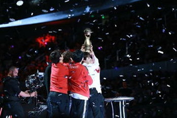 faker|Faker被载入史册，拳头官方：感谢你让这个游戏变得伟大