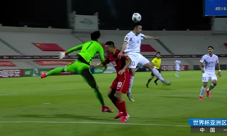 国足|得势不得分！国足半场0-0，颜骏凌脱手，艾克森进球为什么无效？