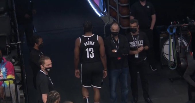 火箭队|看看雄鹿防守杜兰特的资源，我们会明白18年的火箭有多可惜