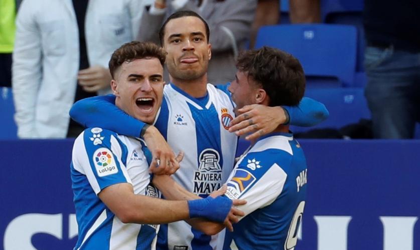 可馨育娃|从1-0到2-0！西班牙人爆发，神射手反超苏亚雷斯，武磊334天0球