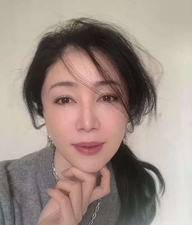 装修优姐 一位48岁阿姨晒出独居生活照：自由自在，活出了超多人羡慕的样子