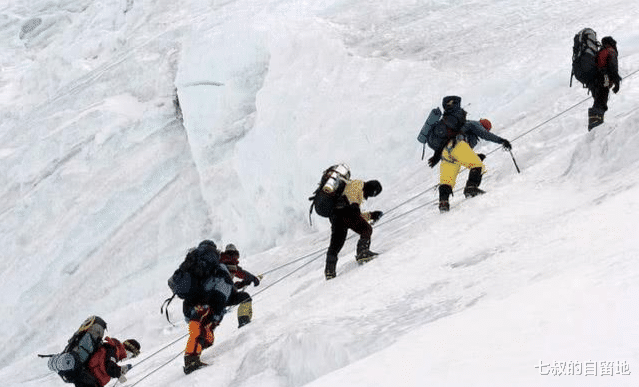 七叔的自留地 珠穆朗玛峰最著名的一具尸体“绿靴子”，为何长达20年无人掩埋？