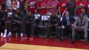 保羅|踢襠！惡犯！保羅末節(jié)被雪藏！冠軍夢(mèng)啊，蛋碎一地了