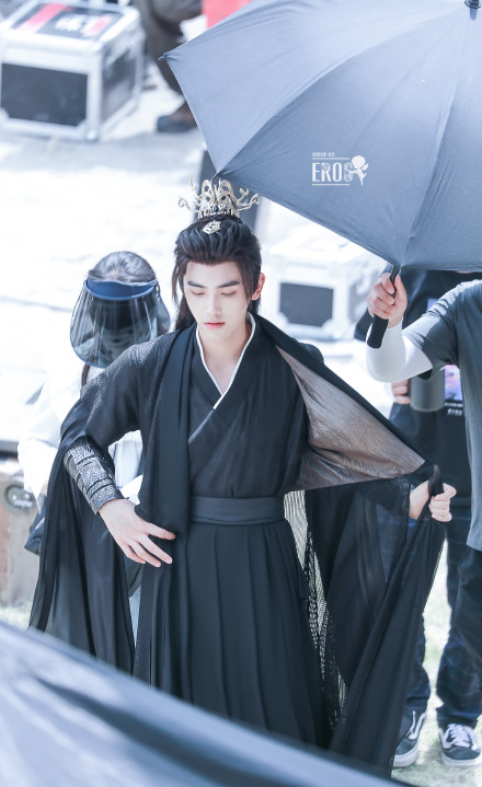 龚俊|龚俊告别《山河令》的方式引争议，以至于对手《皓衣行》未播先火