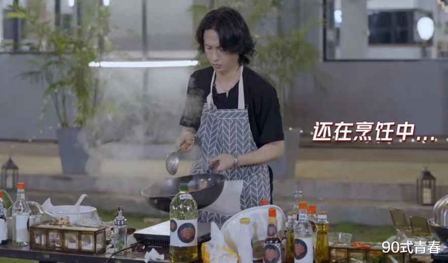 张淇|哥哥厨艺比拼，谢天华技惊四座，张淇双灶齐下，海泉让人哭笑不得