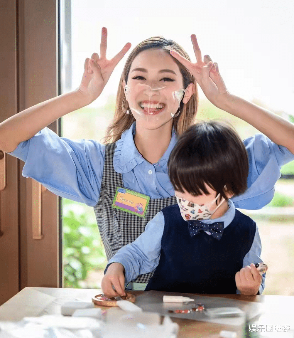 陈凯琳|陈凯琳晒2岁儿子近照，超像迷你版郑嘉颖，睫毛浓密似大眼萌娃