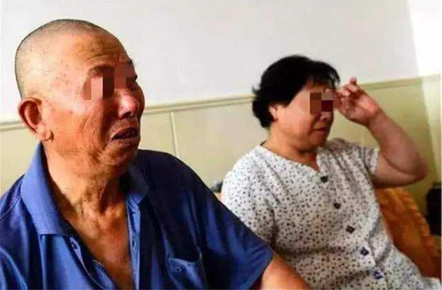 Ainee妈咪|有种不体谅叫“圈养式养老”，子女自觉很孝顺，老人有苦说不出