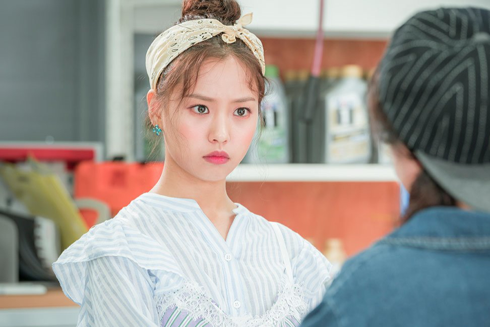 花影人间情感|大龄剩女，别冲动结婚，看清男人娶你的目的，给自己留条退路