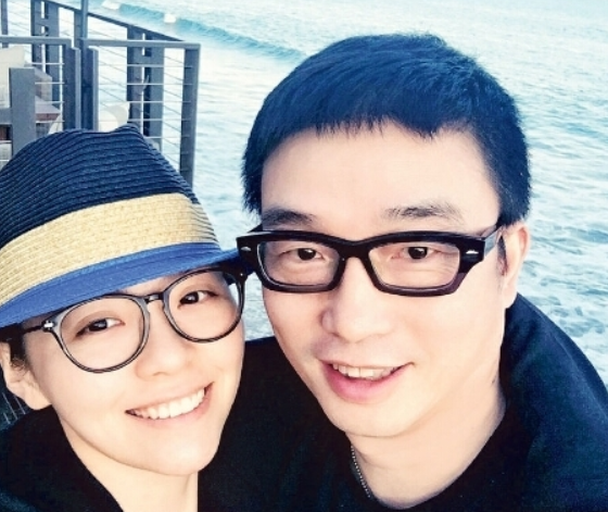 张靓颖|冯轲和张碧晨疑似官宣，他们开启新生活，网友为张靓颖打抱不平！