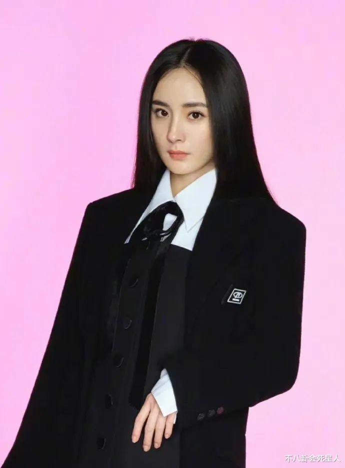 杨幂|杨幂别强行演少女了！新剧发际线后移眼神沧桑，厚磨皮挡不住老态