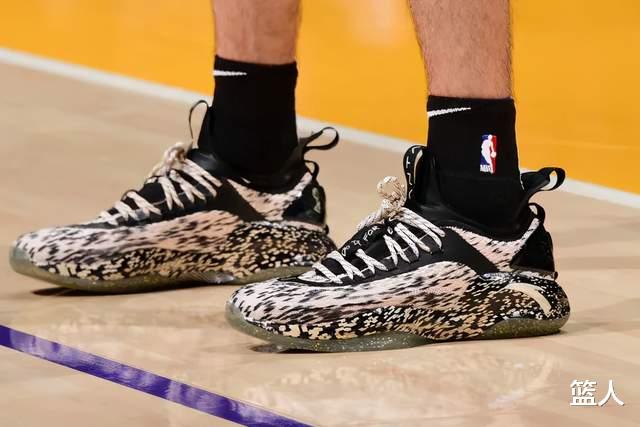 李寧|NBA球員上腳：拉塞爾穿全城9芒種配色，格里芬的球鞋很有趣