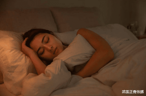 肿瘤|中医点明:失眠的真正“根源”是脏腑不合!牢记1个细节,或能睡个好觉