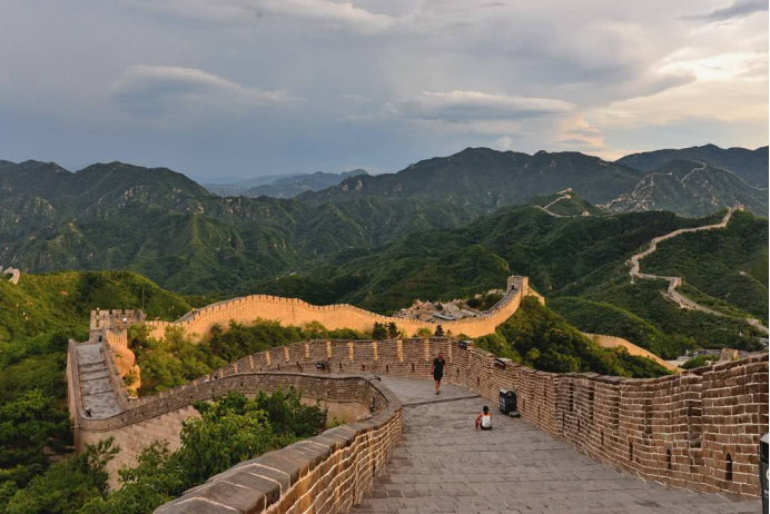 少明科学|长城的尽头为什么建在海里,网友表示:这就是中国古人的智慧