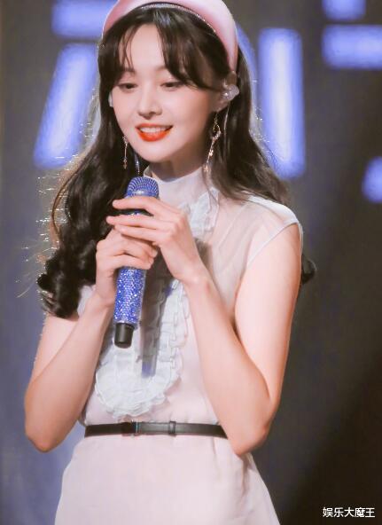 郑爽|人缘太烂！曝郑爽为还债四处借钱，但圈内人都避她如蛇蝎，也只有他敢借了