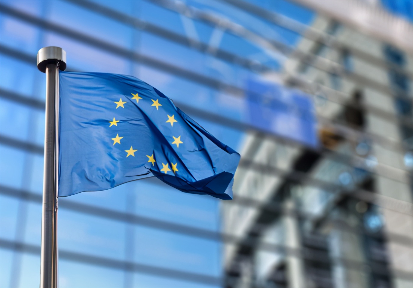 油价 欧盟再度对我国出手，宣布对华商品征收高额关税，今天起正式生效