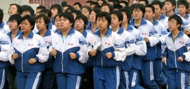 阳光语言矫正说|高三学生,衡水中学复读生的高分数高学费,你没有理由不拼命