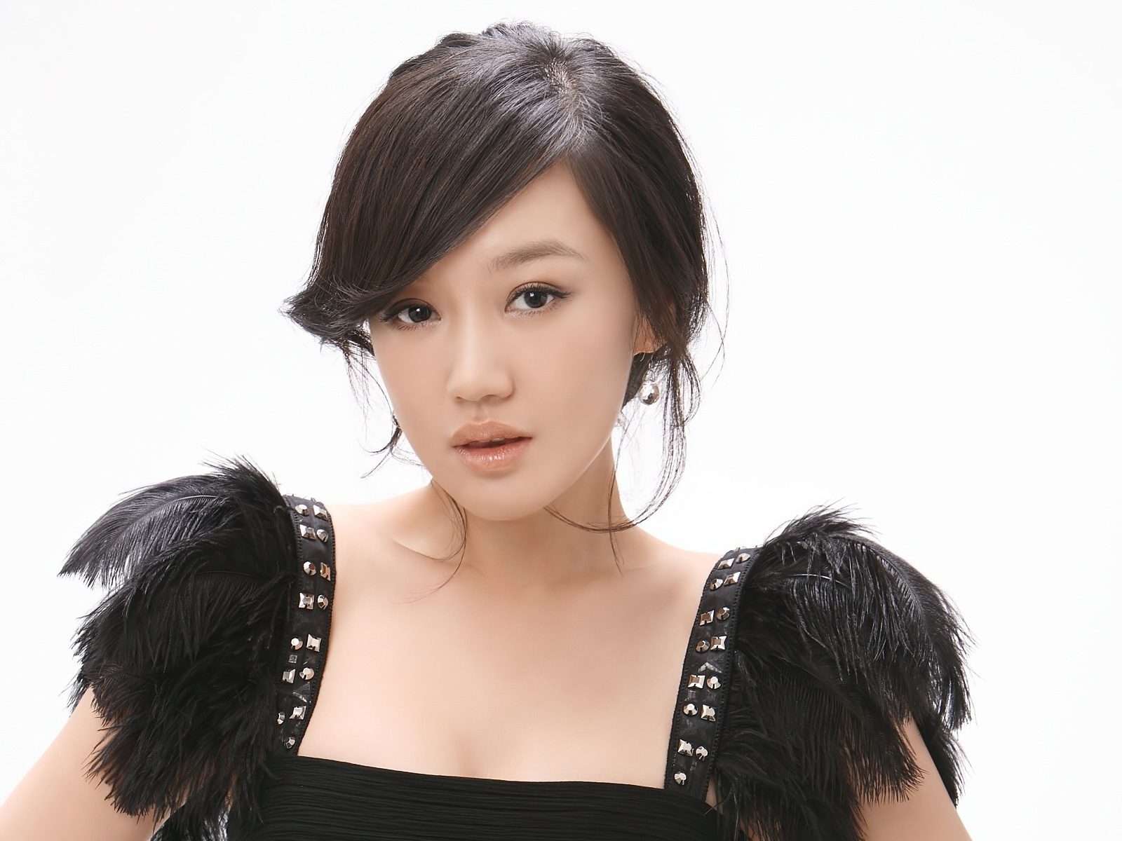 胡歌|胡歌刘亦菲要官宣？两人深夜隔空互动，其实郭德纲早已看穿一切