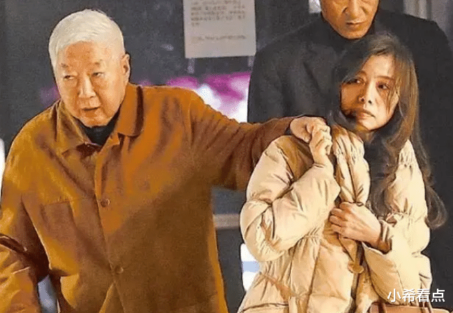 李靓蕾|王力宏洗白？作家海菱硬刚李靓蕾，发出灵魂九问：你亲爹是谁？