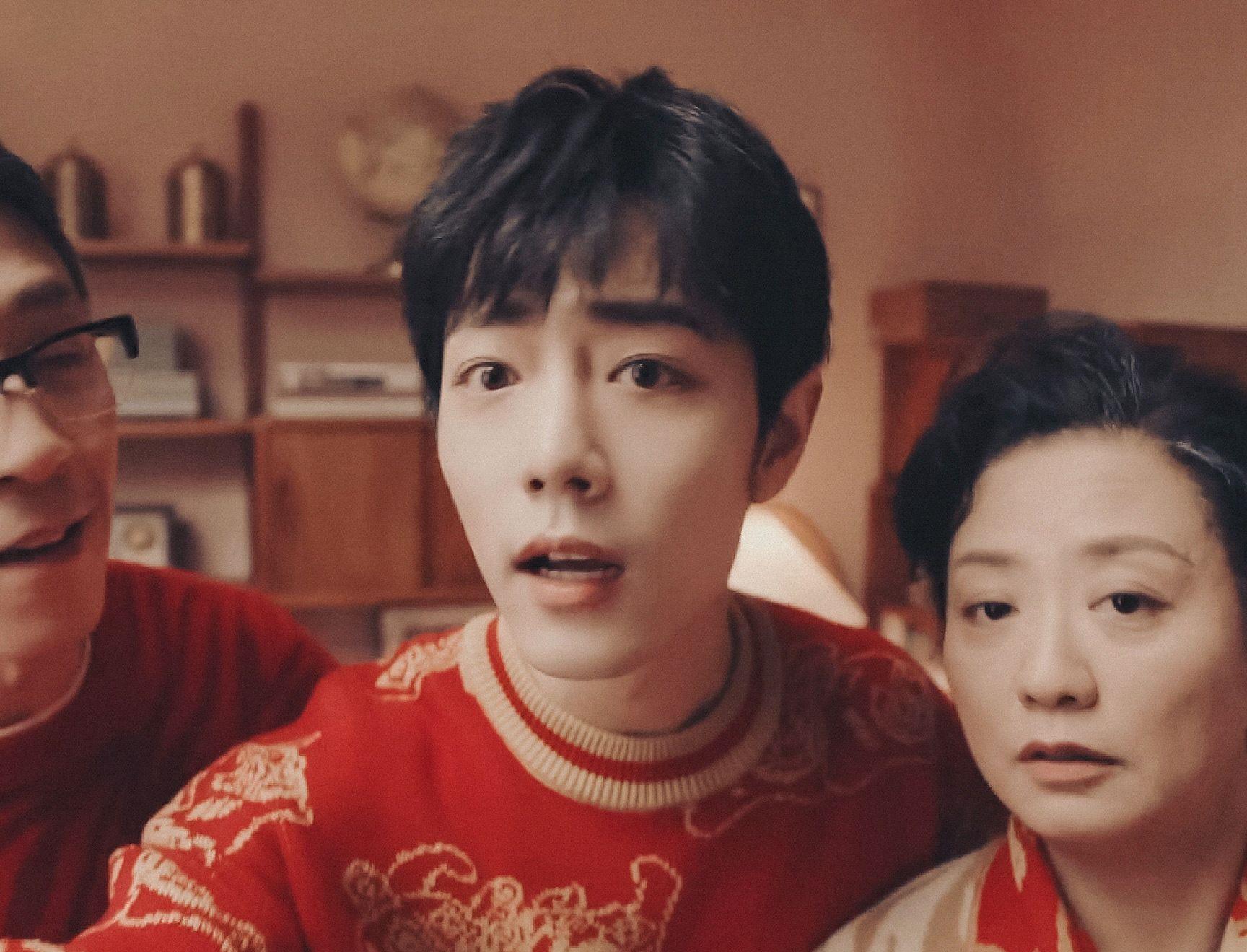 肖战|肖战真是广告界的天花板，“日进斗金”系列硬是拍出了温馨的氛围