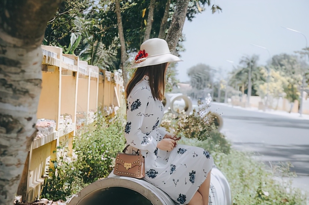 仲念念|女人想你了，往往会发出三个信号，有些直男可能会误解